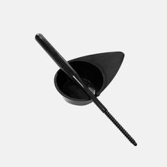 Verre et mélangeur pour teinture des cils et sourcils